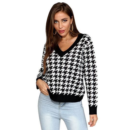 Damen Grobgestrickter Hahnentritt-Pullover mit weitem V‑Ausschnitt und off-shoulder Optik Nord Taschen