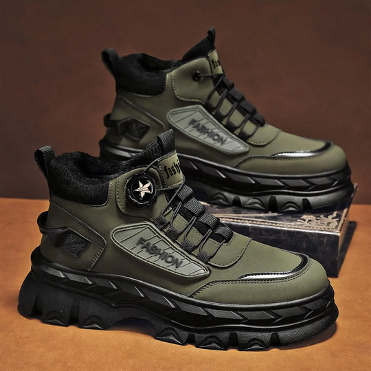 Gefütterte Herren-Stiefel mit Drehverschluss