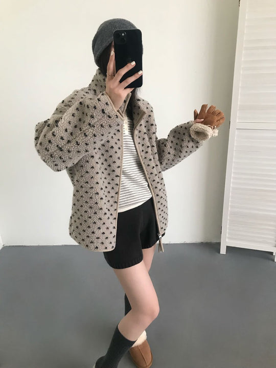 Gepunktete Lammfleece-Jacke mit Reißverschluss