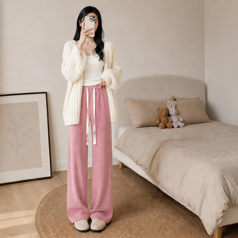 Gefütterte Cord-Strickhose mit weitem Bein
