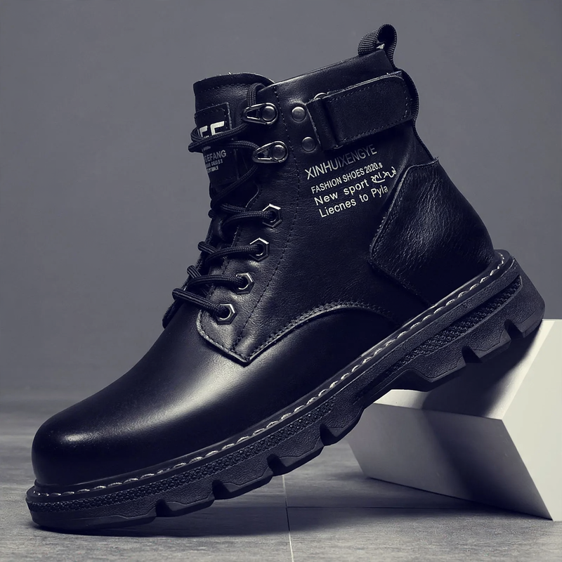 Gefütterte Herren-Stiefel im modernen Stil