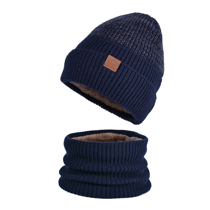 Winter-Set: Strickmütze und Schal für Outdoor-Aktivitäten