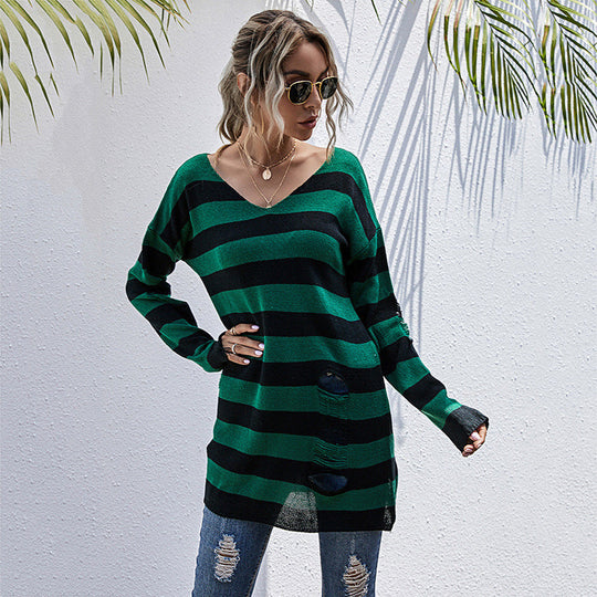 Damen Gestreifter Oversize Strickpullover mit V‑Ausschnitt und Distressed-Details Nord Taschen
