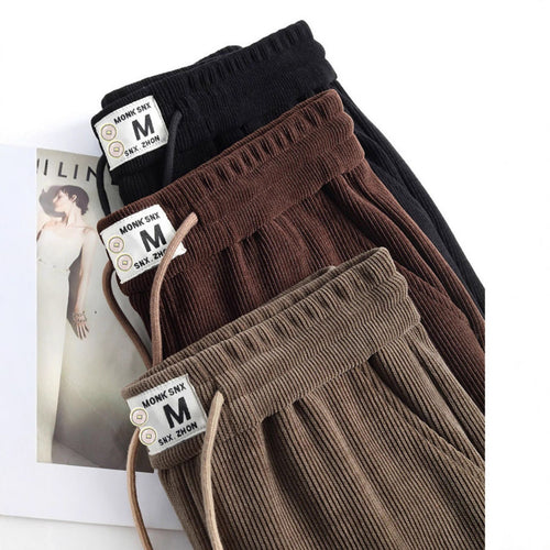 Gefütterte Kord-Hose mit leichtem Schlag