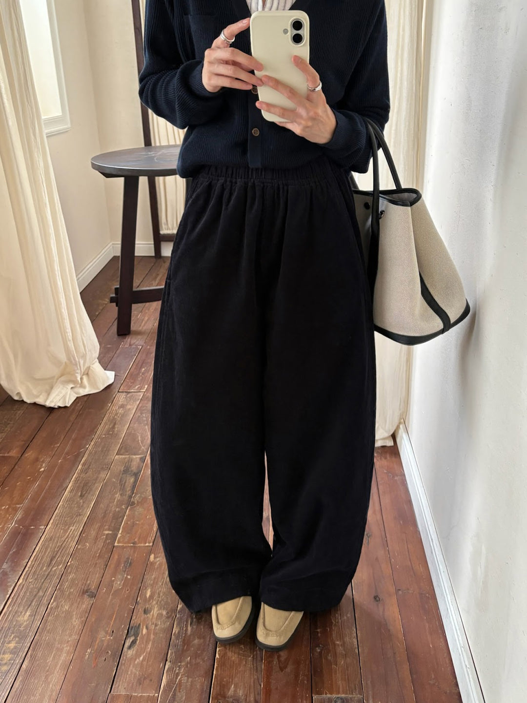 Damen-Cordhose mit weitem Bein und elastischem Bund