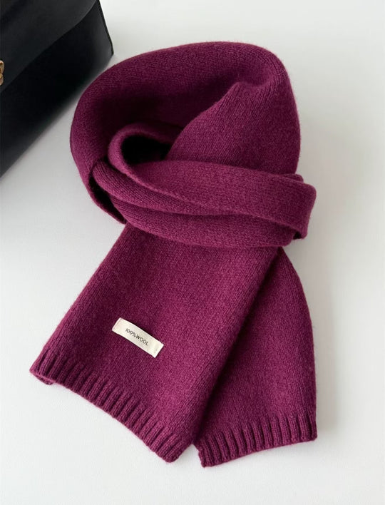 Schlichter Strickschal aus reiner Wolle