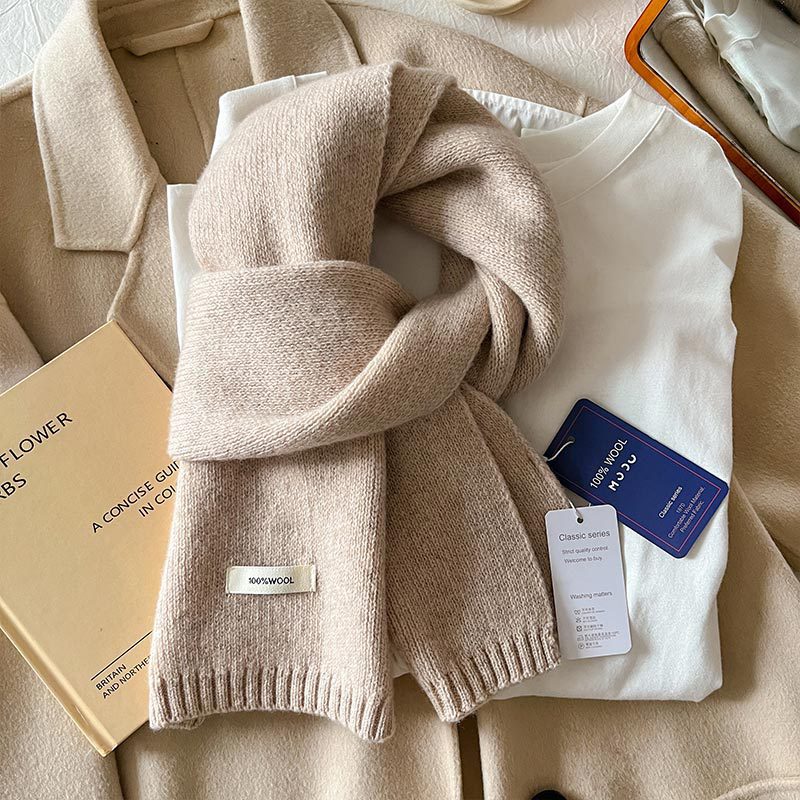 Schmaler Strickschal aus 100% australischer Schafwolle