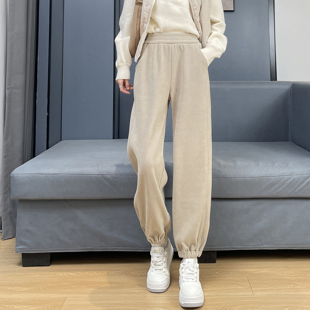 Gefütterte Damen-Cordhose mit Bündchen