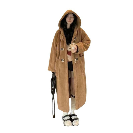 Lammfleece-Mantel mit Kapuze, Knebelknöpfen und Muster