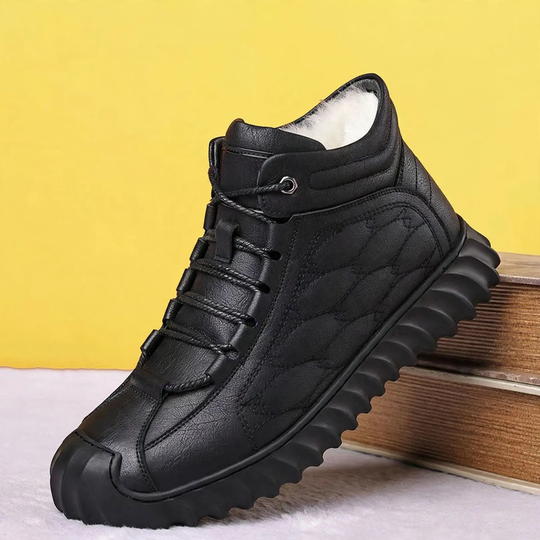 Gefütterte Herren-Winterstiefel mit dicker Sohle