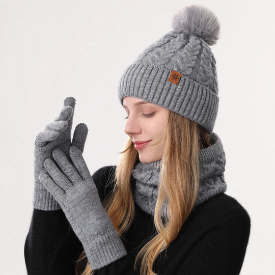 Winter-Set: Strickmütze, Schal und Handschuhe