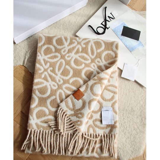 Eleganter Winterschal aus Mohair-Wollmischung