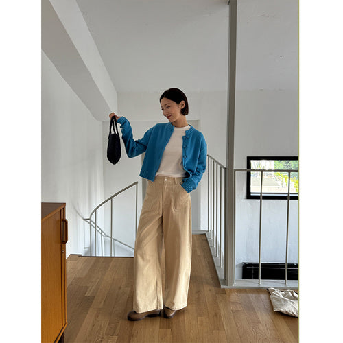 Cordhose mit hohem Bund und weitem Bein