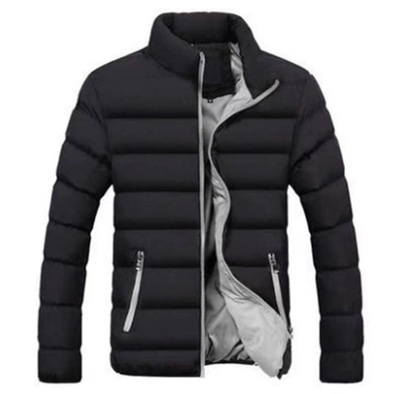 Kurze, gefütterte Herrenjacke, modisch