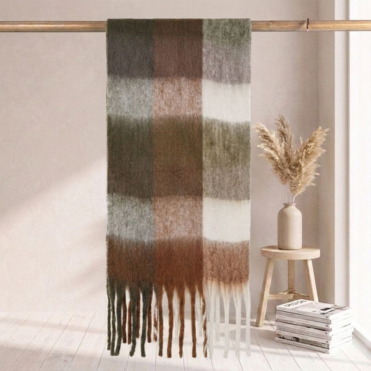 Karierter Schal in Mohair-Optik, warm für Herbst und Winter