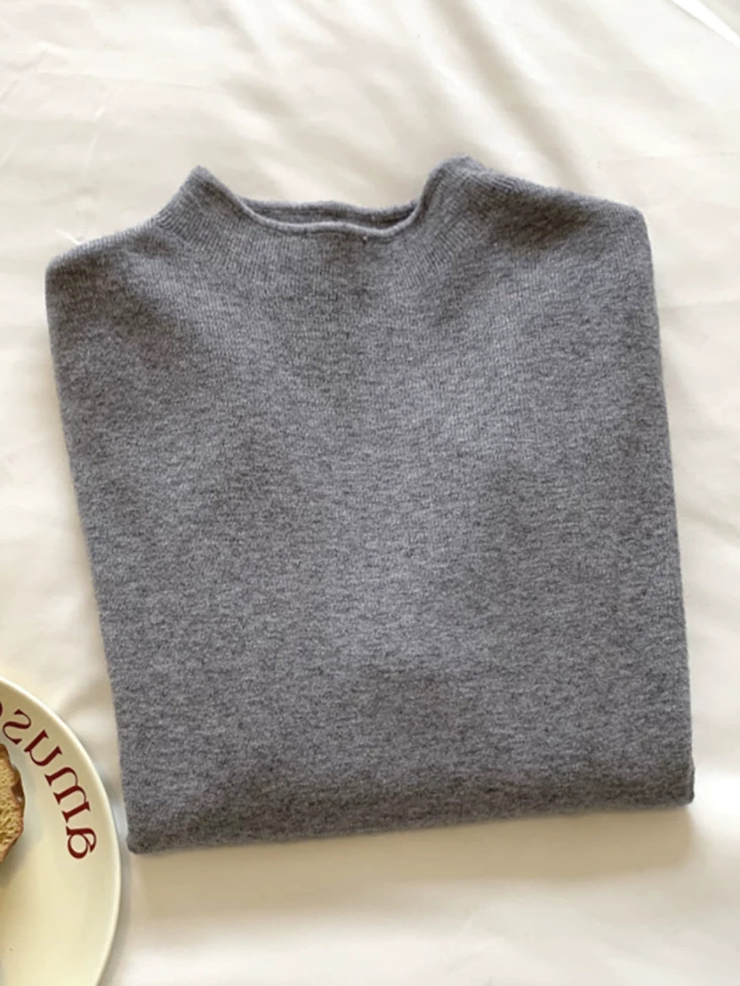 Schlanker Damen-Strickpullover mit Stehkragen