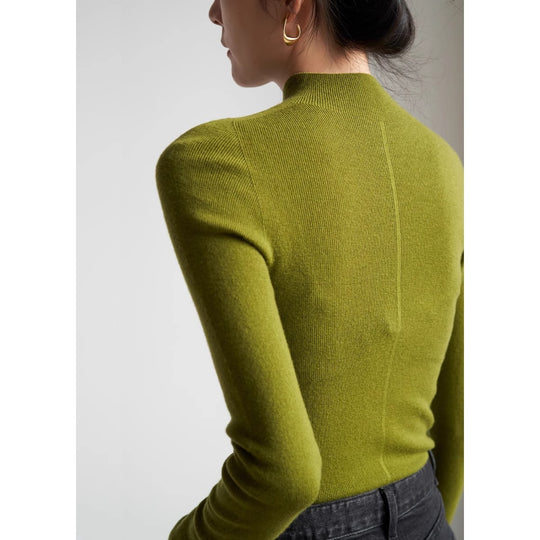 Eleganter Damen-Strickpullover mit Stehkragen