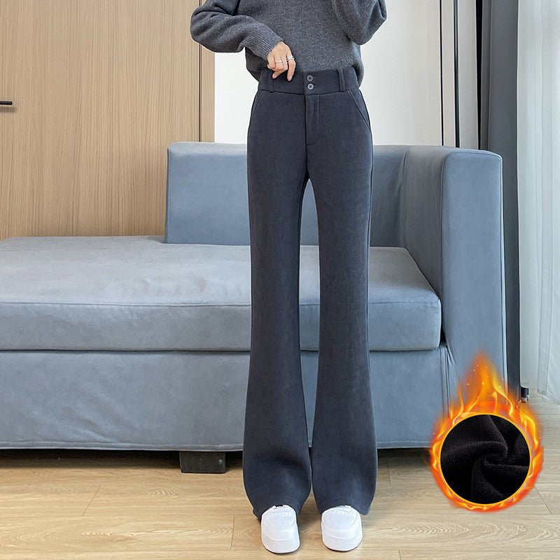 Gefütterte Cord-Hose mit leichtem Schlag