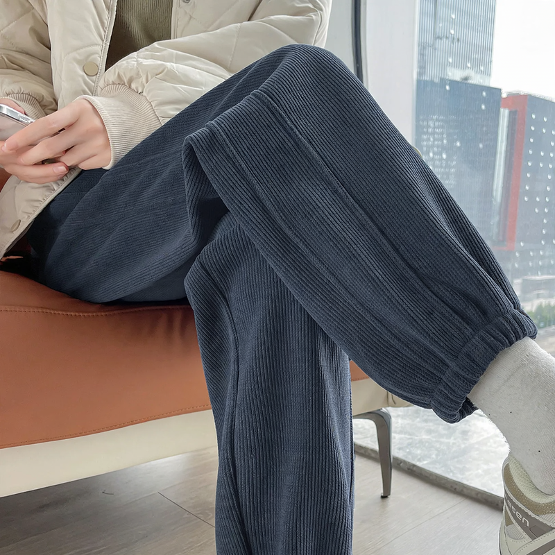 Damen-Cordhose, gefüttert, lässiger Schnitt