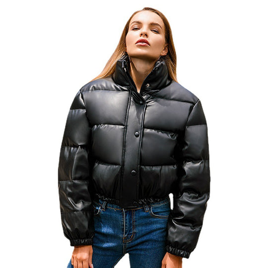 Kurze Damen-Steppjacke mit Stehkragen, gefüttert