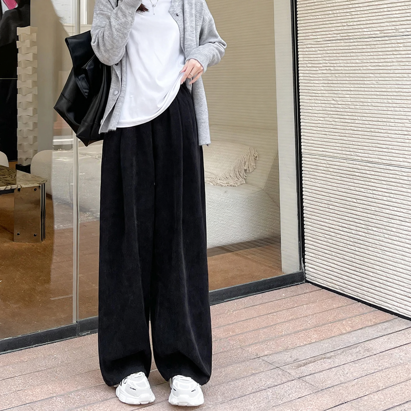 Damen-Cordhose mit weitem Bein und geradem Schnitt