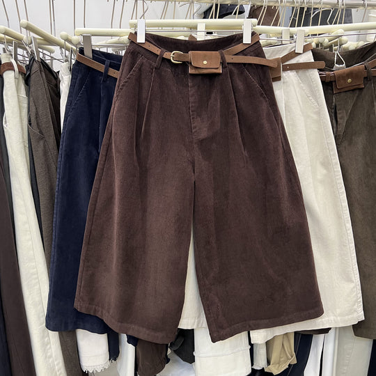 Damen-Cordhose, knielang, mit Gürteltasche