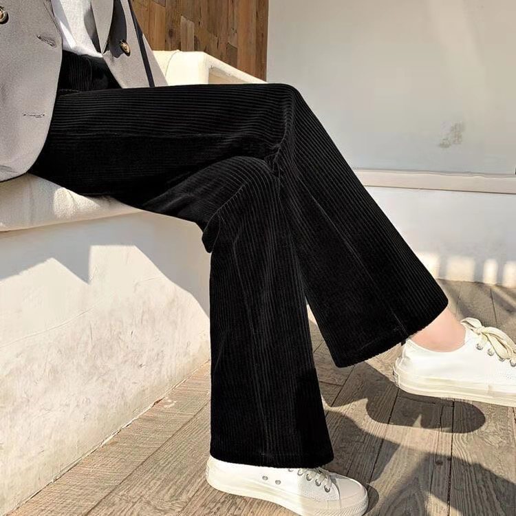 Damen-Cordhose mit weitem Bein, gefüttert