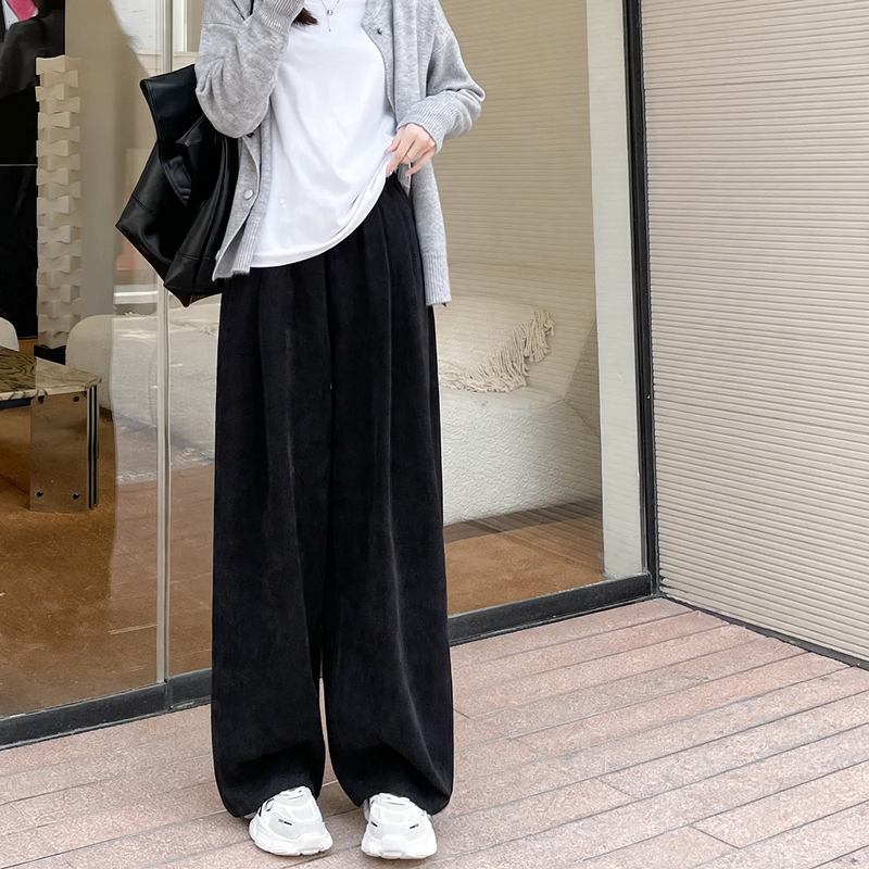 Damen-Cordhose mit weitem Bein und geradem Schnitt