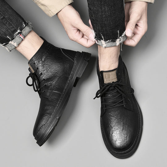 Gefütterte Herren-Lederstiefel mit Ziernähten