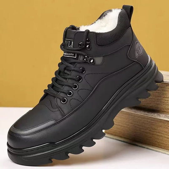 Gefütterte Herren-Winterstiefel im Business-Stil