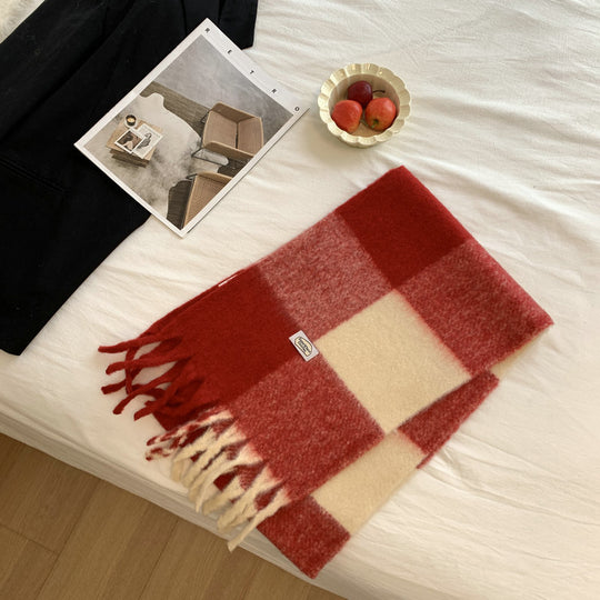 Karierter Wollschal mit Fransen, warm und weich