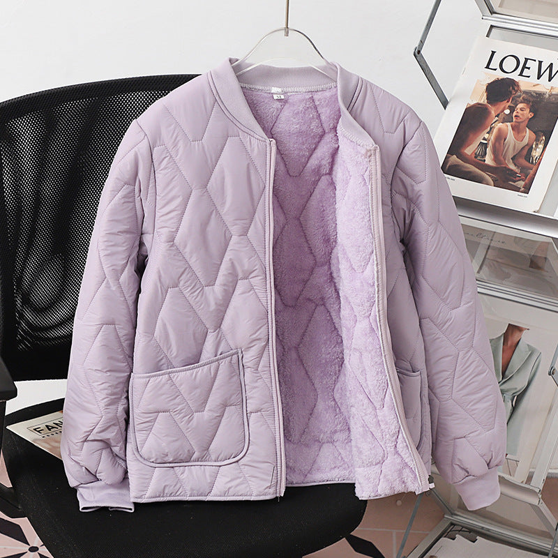 Kurze Damen Winterjacke mit Lammfleece-Futter
