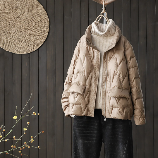 Kurze Daunenjacke für Damen mit Stehkragen