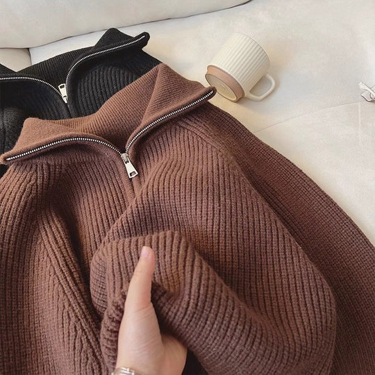 Lockerer Strickpullover mit Reißverschluss und Umlegekragen