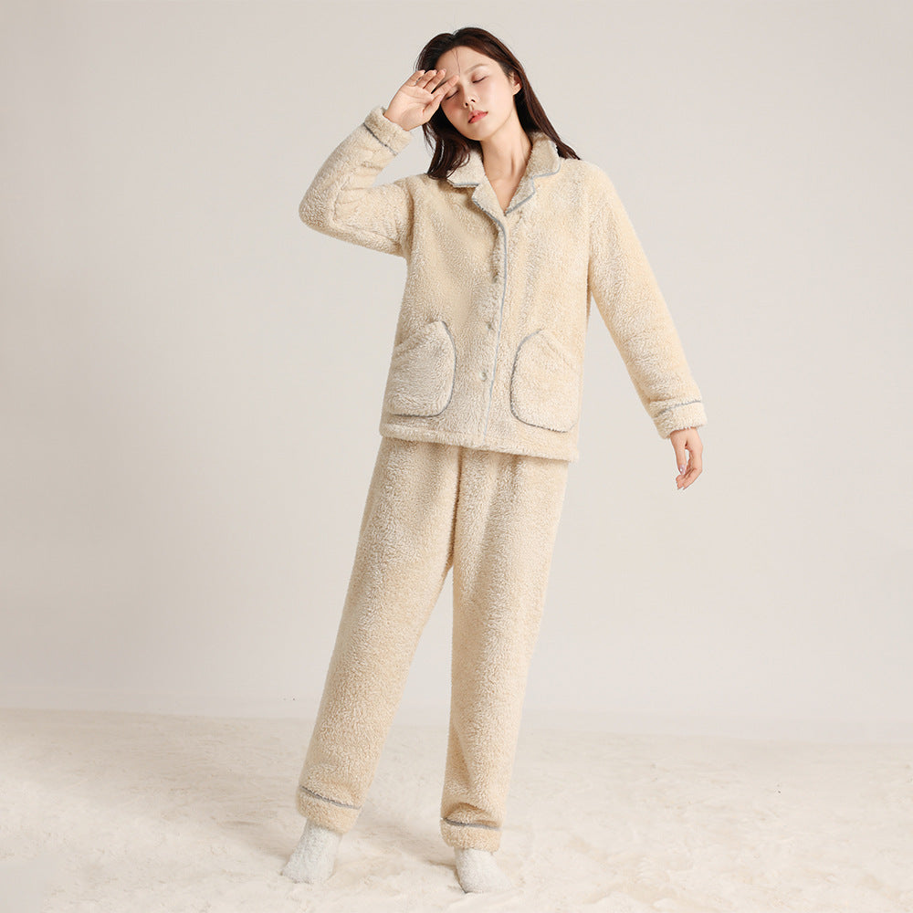 Paar-Schlafanzug aus Korallenfleece, warm, mit Revers