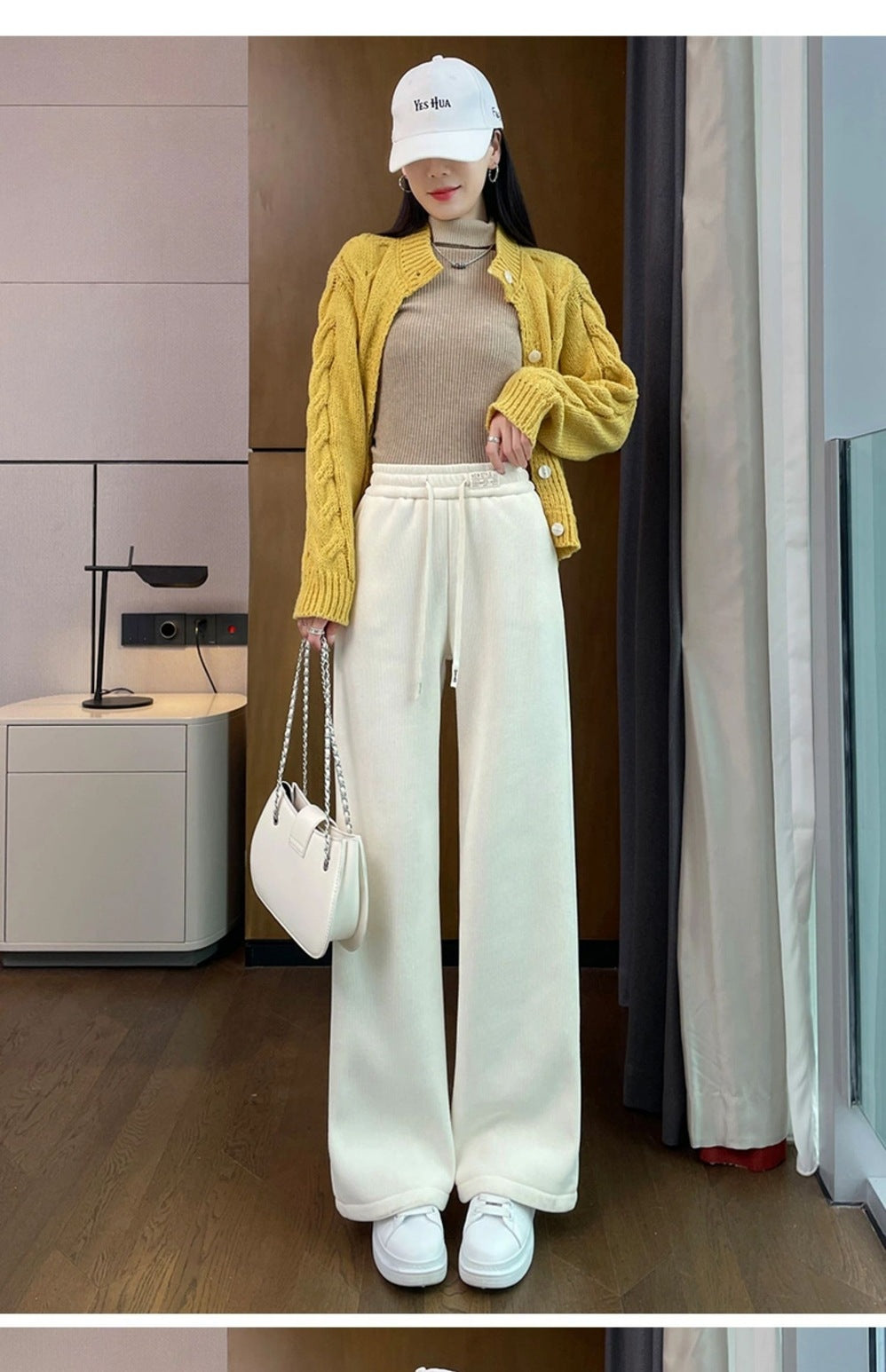 Chenille-Cordhose mit weitem Bein, gefüttert