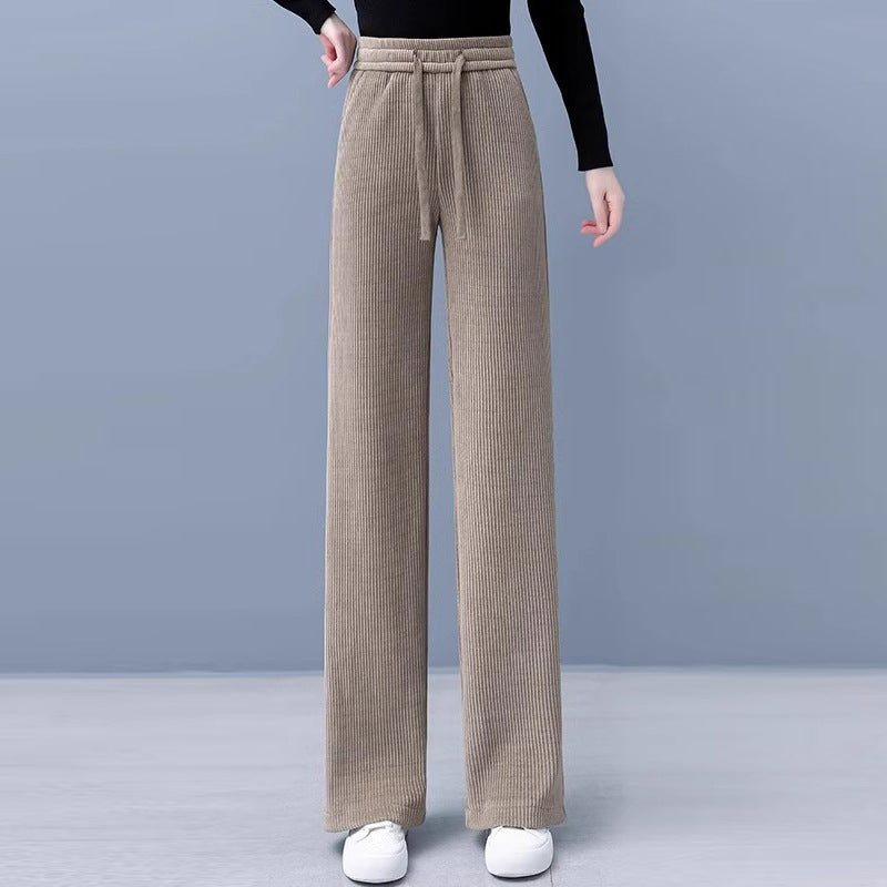Gefütterte Cordhose mit weitem Bein