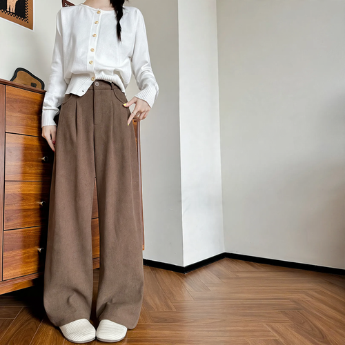 Damen-Cordhose mit weitem Bein und geradem Schnitt