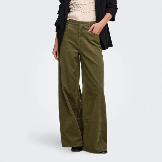 Kord-Weithose im Vintage-Stil