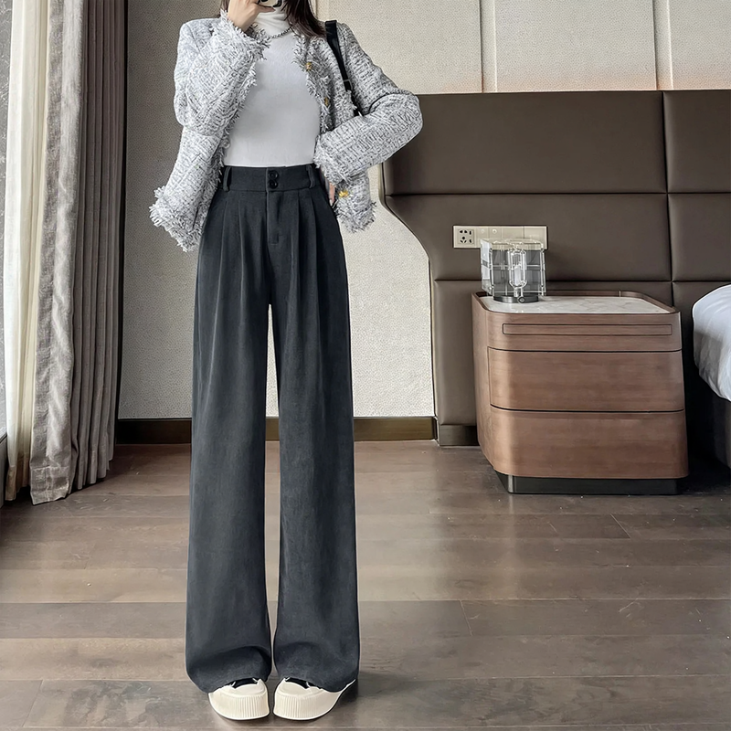Gefütterte Cordhose mit hohem Bund