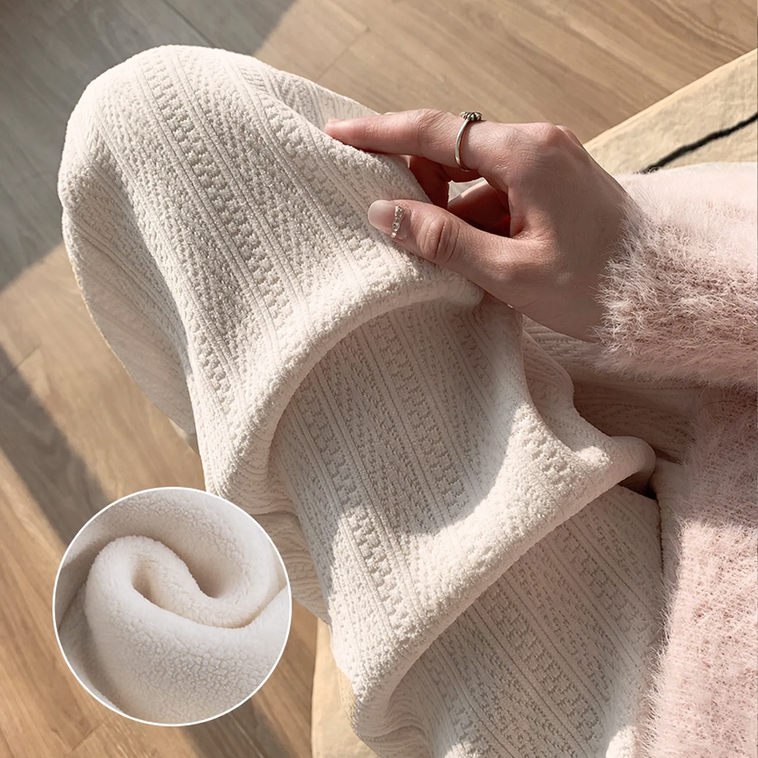 Gefütterte Cord-Weithosen für Damen