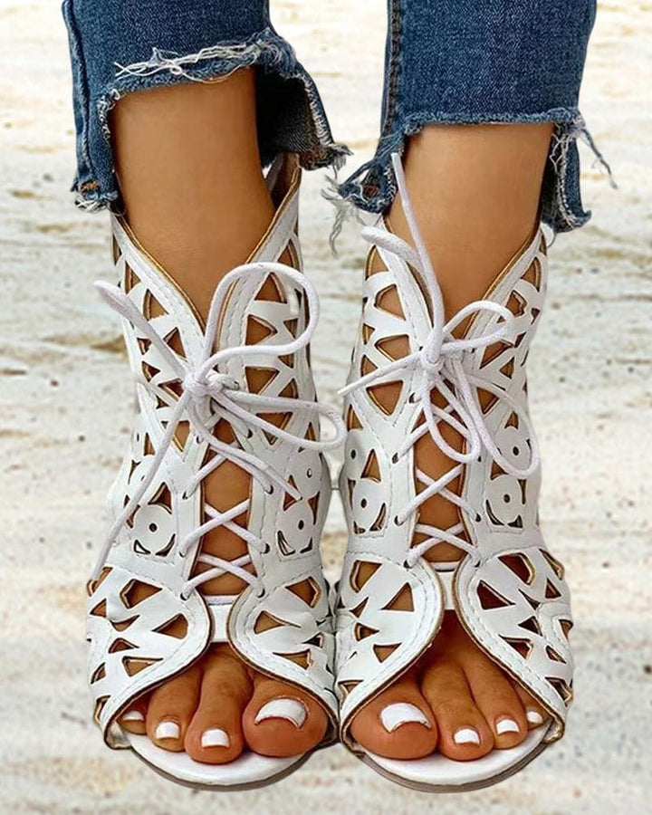 Flache Sandalen Im Ethnischen Stil mit Aussparung