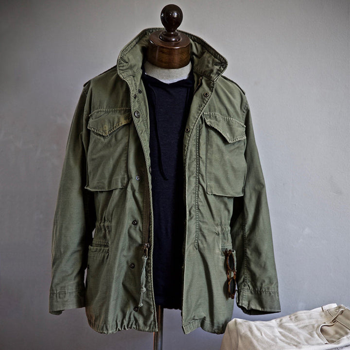 Outdoor-Jacke - Wasserdicht und Funktionell - Perfekt für den Alltag und Abenteuer
