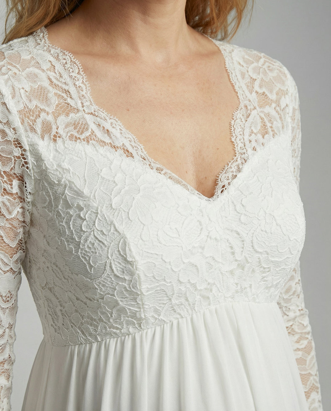 Elegantes Spitzen-Maxikleid für Schwangere