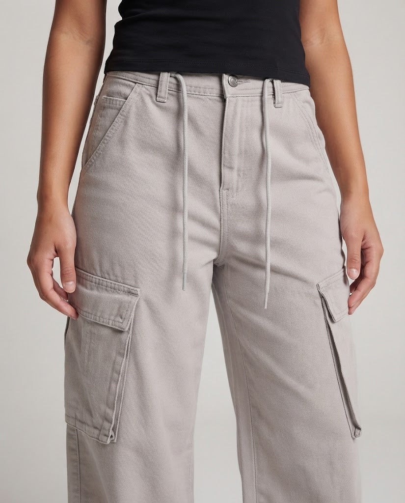 Damen Weite Cargo-Palazzo-Hose aus Soft-Denim mit Tunnelzugbund und übergroßen Klappentaschen Nord Taschen