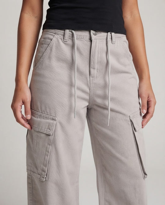 Damen Weite Cargo-Palazzo-Hose aus Soft-Denim mit Tunnelzugbund und übergroßen Klappentaschen Nord Taschen