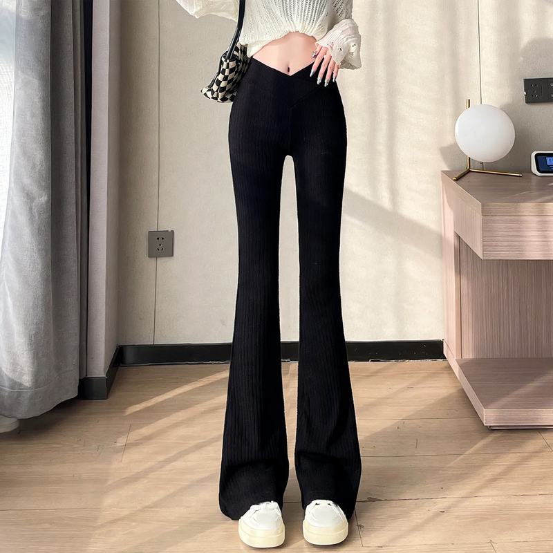 Elastische Damen-Cordhose mit hohem Bund und Schlag