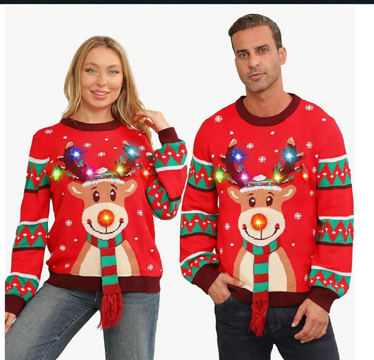 Weihnachtspullover mit Rentier-Motiv und LED-Licht