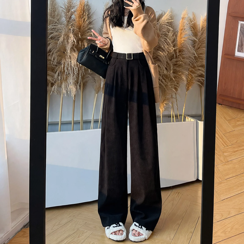 Damen-Cordhose mit weitem Bein und geradem Schnitt