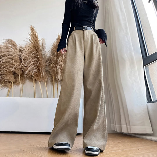 Damen-Cordhose im Anzughosen-Stil, weit geschnitten